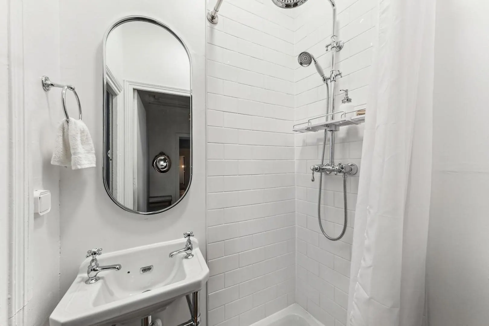 Bnbnook - Luxury 4Br 2Ba - Hotel De Ville & Louvre Paris