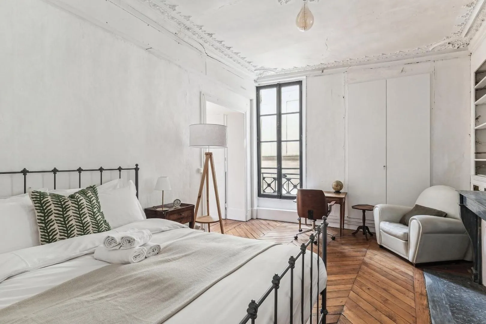 Bnbnook - Luxury 4Br 2Ba - Hotel De Ville & Louvre Paris Apartment
